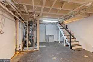 375 E Cliveden St, Philadelphia, PA 19119 - Photo 19