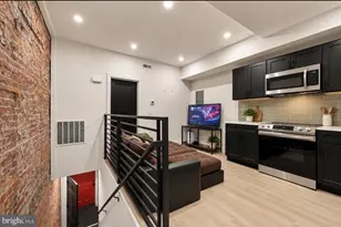 916 W Somerset St, Philadelphia, PA 19133 - Photo 9