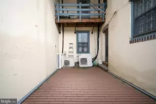 1518 Waverly St, Philadelphia, PA 19146 - Photo 15