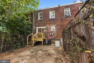 2547 Bonaffon St, Philadelphia, PA 19142 - Photo 31