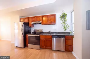 1827 Ginnodo St, Philadelphia, PA 19130 - Photo 11