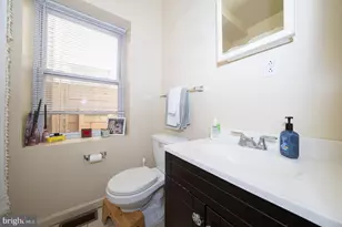 1827 Ginnodo St, Philadelphia, PA 19130 - Photo 7