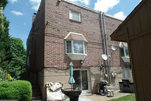 1010 Strahle St, Philadelphia, PA 19111 - Photo 23