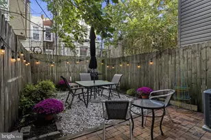 1337 N Myrtlewood St, Philadelphia, PA 19121 - Photo 31