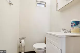 1012 Winton St, Philadelphia, PA 19148 - Photo 5