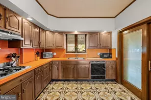 917 Wolf St, Philadelphia, PA 19148 - Photo 9