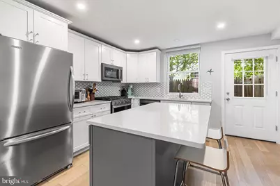 528 Pierce Street, Philadelphia, PA 19148 - Photo 9