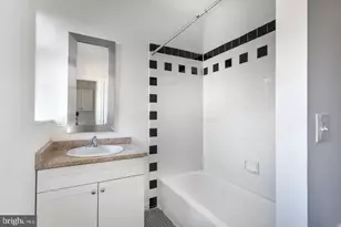 532 Spruce St, Philadelphia, PA 19106 - Photo 13