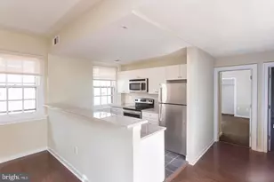 532 Spruce St, Philadelphia, PA 19106 - Photo 1