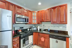 618 S 51st St, Philadelphia, PA 19143 - Photo 3