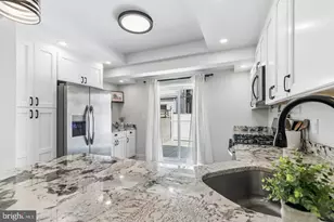 219 Daly St, Philadelphia, PA 19148 - Photo 3
