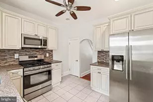 2210 S Carlisle St, Philadelphia, PA 19145 - Photo 9