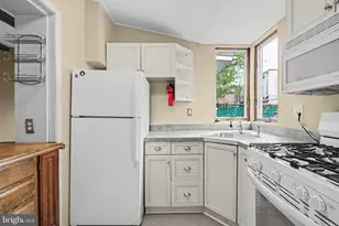 2228 Taggert St, Philadelphia, PA 19125 - Photo 9