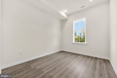 7513 Dicks Avenue, Philadelphia, PA 19153 - Photo 9
