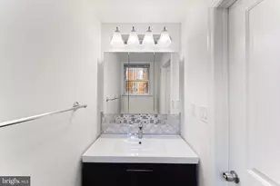 2015 S 24th, Philadelphia, PA 19145 - Photo 9