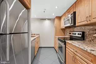 301 Race St, Philadelphia, PA 19106 - Photo 11