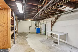 8428 Shawnee St, Philadelphia, PA 19118 - Photo 11