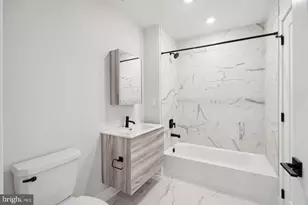 720 W Thompson St, Philadelphia, PA 19122 - Photo 11