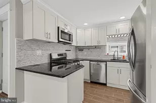 1914 S Beechwood St, Philadelphia, PA 19145 - Photo 11