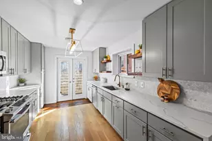 806 Dudley St, Philadelphia, PA 19148 - Photo 9