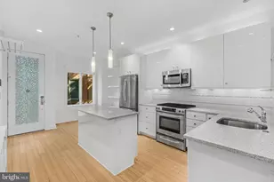 966 N Leithgow St, Philadelphia, PA 19123 - Photo 3