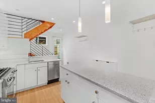 966 N Leithgow St, Philadelphia, PA 19123 - Photo 5