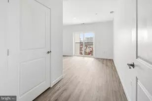 915-B N Broad St, Philadelphia, PA 19123 - Photo 9