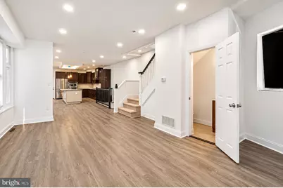 5813 Cobbs Creek Parkway, Philadelphia, PA 19143 - Photo 5
