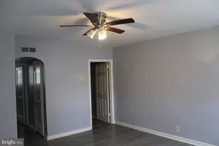 565 E Tabor Rd, Philadelphia, PA 19120 - Photo 3