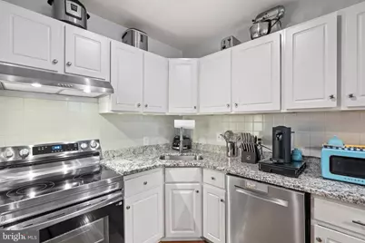 104 N 2nd Street #204, Philadelphia, PA 19106 - Photo 9