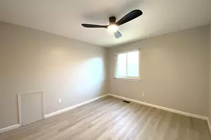 9242 Jamison Ave, Philadelphia, PA 19115 - Photo 17