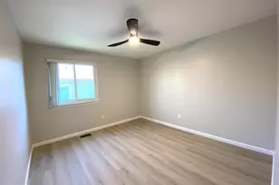 9242 Jamison Ave, Philadelphia, PA 19115 - Photo 15