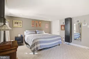 319 S Hicks St, Philadelphia, PA 19102 - Photo 3