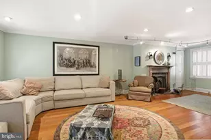 319 S Hicks St, Philadelphia, PA 19102 - Photo 5