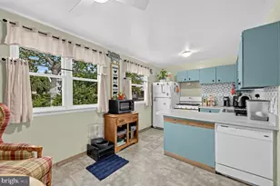 3413 Amity Rd, Philadelphia, PA 19154 - Photo 13