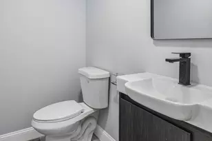 1202 Spruce St, Philadelphia, PA 19107 - Photo 15