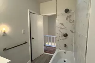 2025 Conlyn St, Philadelphia, PA 19138 - Photo 9