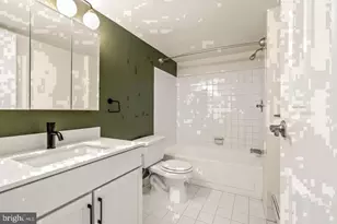 1500 Locust St, Philadelphia, PA 19102 - Photo 21