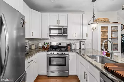 875 N 25th Street, Philadelphia, PA 19130 - Photo 17