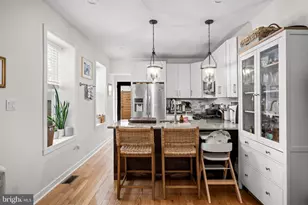 875 N 25th St, Philadelphia, PA 19130 - Photo 15