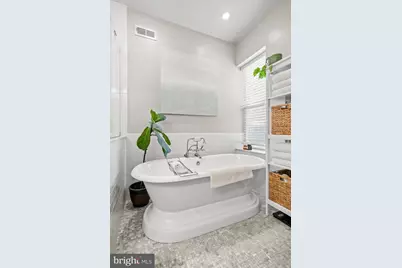 875 N 25th Street, Philadelphia, PA 19130 - Photo 25