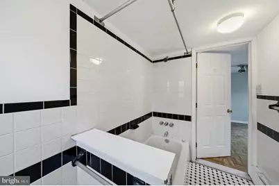 924 S 10th Street #3RD FLOOR, Philadelphia, PA 19147 - Photo 9