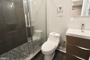 1642 Cambridge St, Philadelphia, PA 19130 - Photo 17
