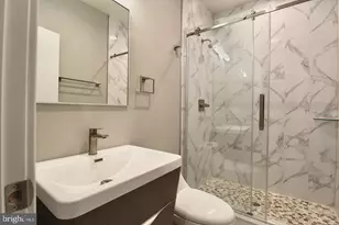 1642 Cambridge St, Philadelphia, PA 19130 - Photo 19