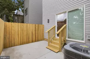 1020 W Orleans St, Philadelphia, PA 19133 - Photo 7