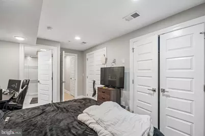 924 W Susquehanna Avenue, Philadelphia, PA 19122 - Photo 9