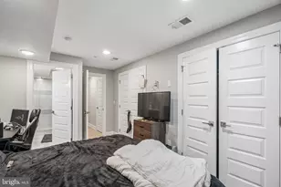 924 W Susquehanna Ave, Philadelphia, PA 19122 - Photo 9