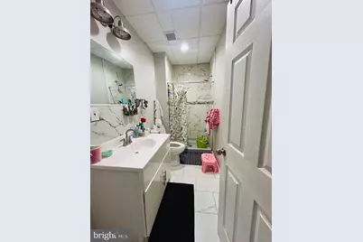 915 Snyder Avenue, Philadelphia, PA 19148 - Photo 9