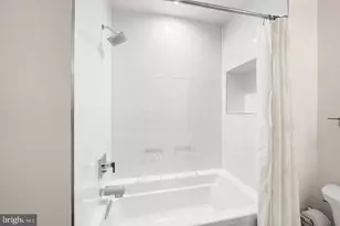 1517 Brown St, Philadelphia, PA 19130 - Photo 29