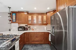 871 N 27th St, Philadelphia, PA 19130 - Photo 11